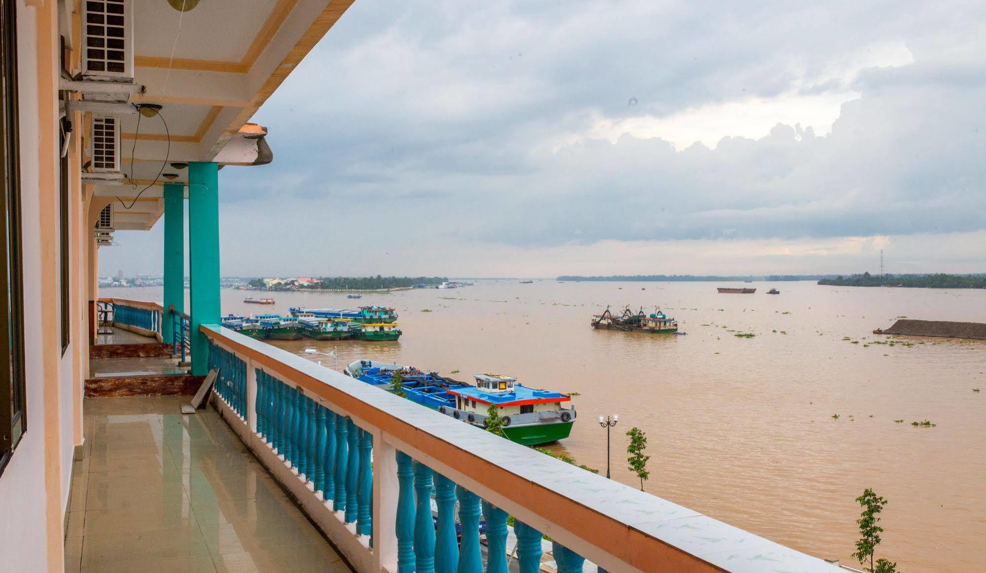 Rang Dong Hotel Mỹ Tho Exterior foto